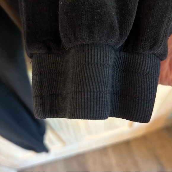 Young Fabulous & Broke Black Velour Joggers. Size Small. - Picture 6 of 13